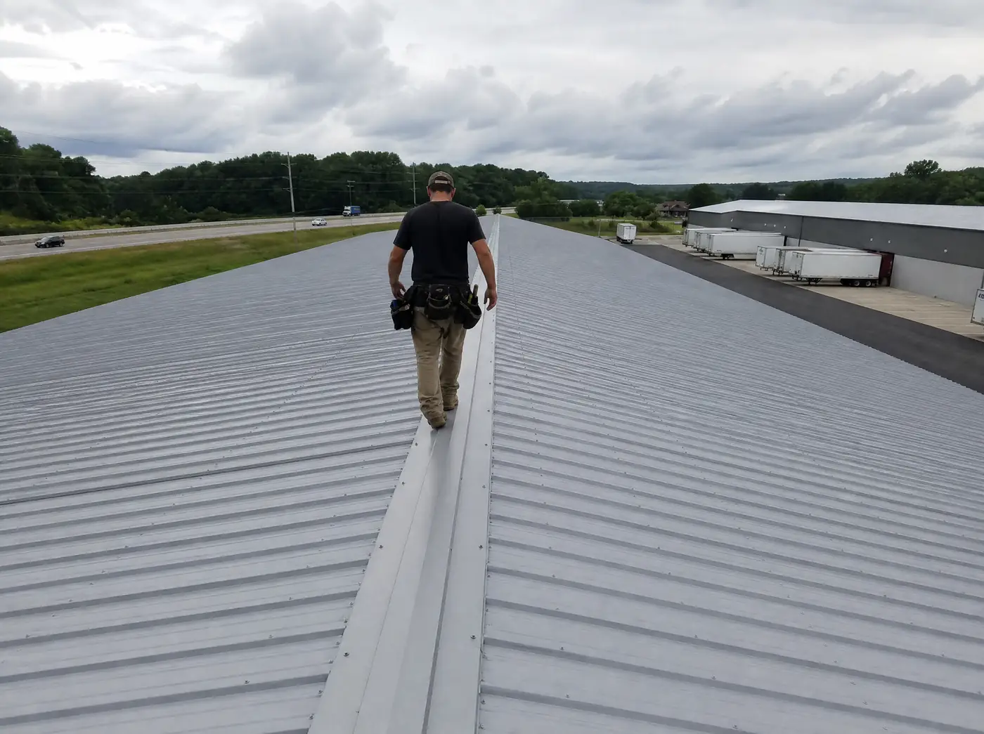 Metal building and low-slope commercial roof along the I-44 corridor in Strafford MO